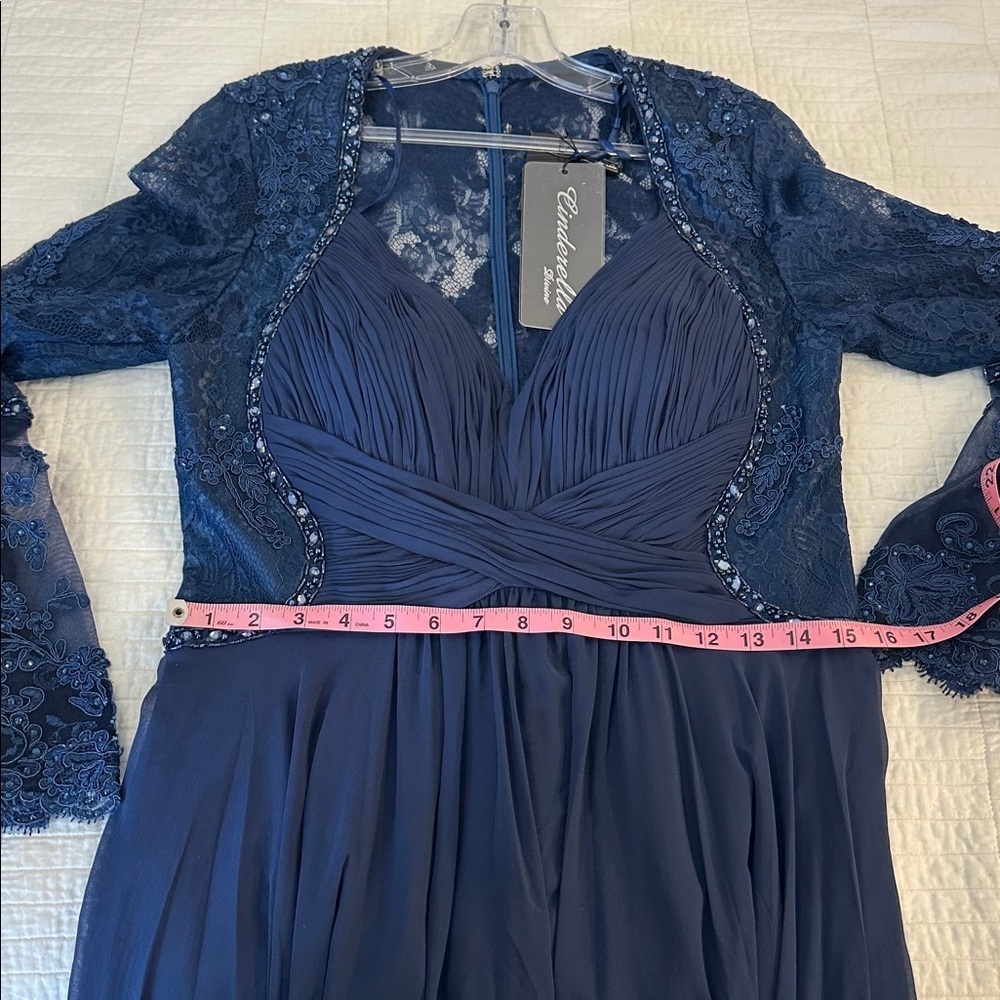 Cinderella Divine NWT 10 Navy Beaded Lace Chiffon Formal Evening Gown - Picture 4 of 7